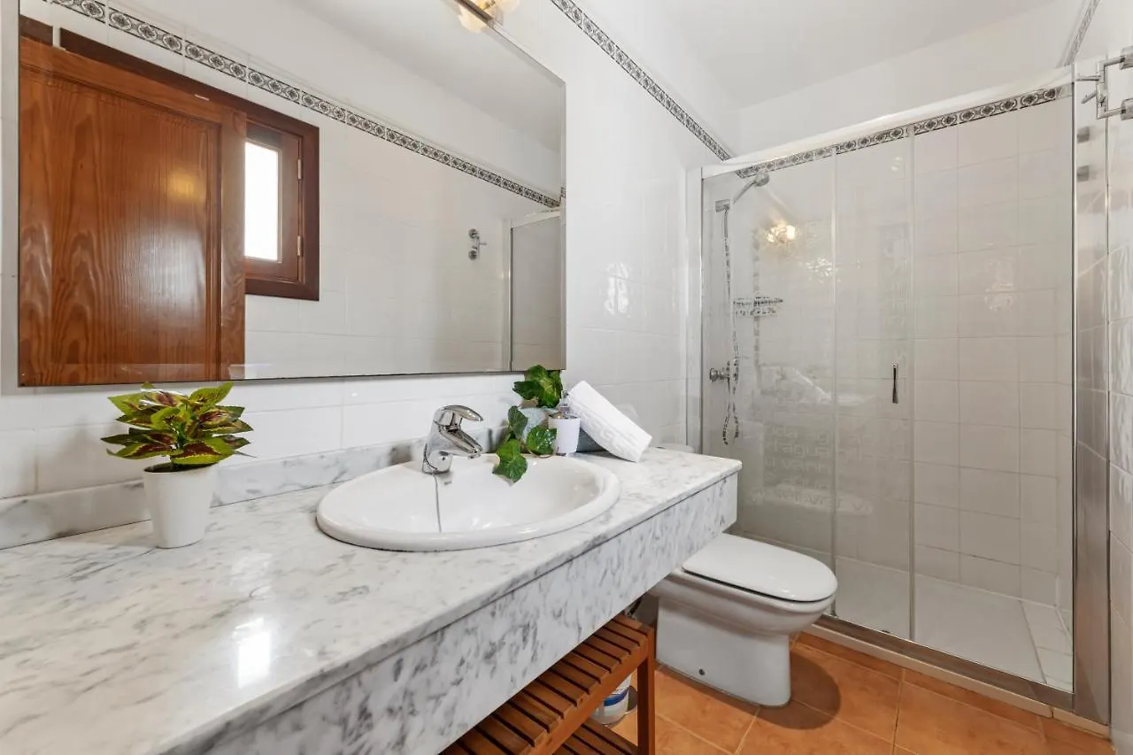 Lanzarote Villa 3 Islas - Pool Heated 普拉亚布兰卡