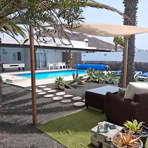 Mariola Villa